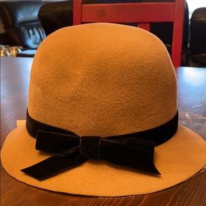 NWT vintage Helen Kaminski hat